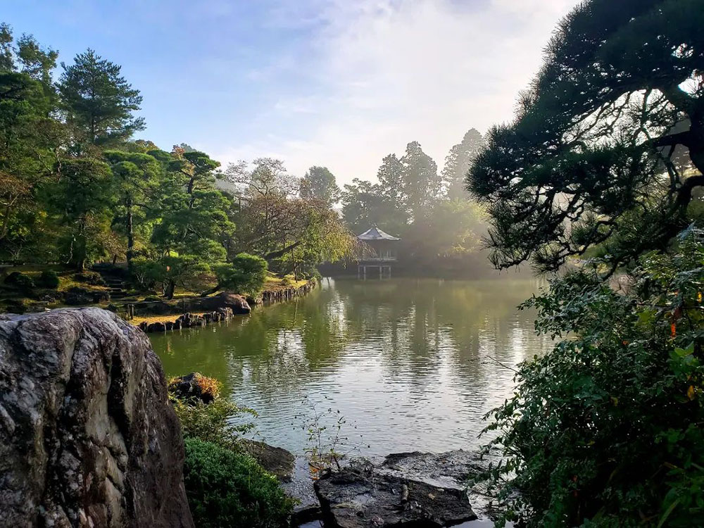 cong-vien-naritasan-chau-a.jpg